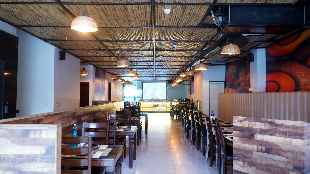 Aa Hotels & Resorts Zirakpur Eksteriør bilde