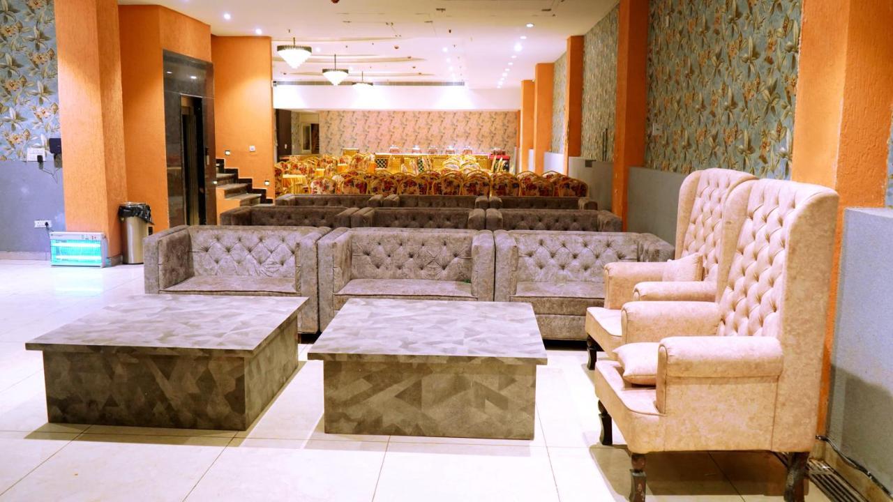 Aa Hotels & Resorts Zirakpur Eksteriør bilde